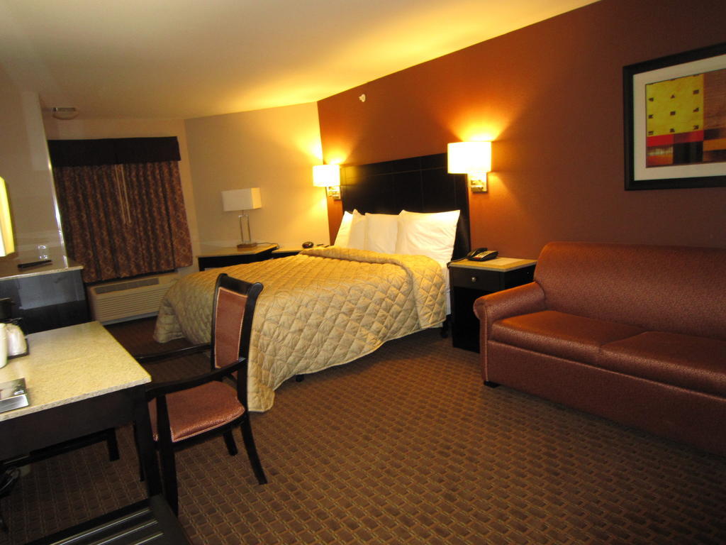 Red Carpet Inn And Suites Monmouth Junction Стая снимка