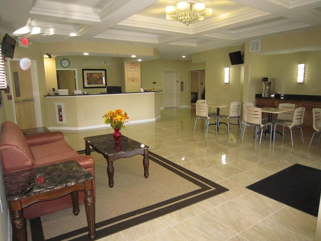 Red Carpet Inn And Suites Monmouth Junction Екстериор снимка
