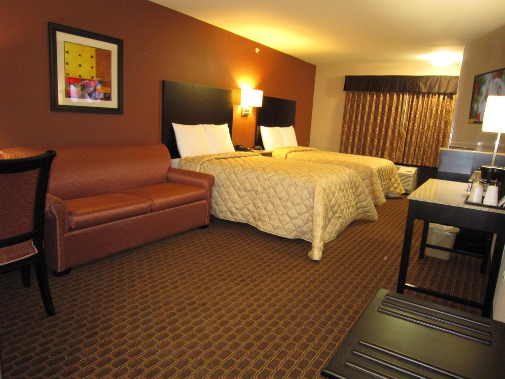Red Carpet Inn And Suites Monmouth Junction Стая снимка