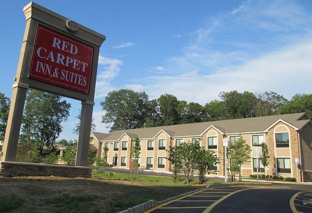 Red Carpet Inn And Suites Monmouth Junction Екстериор снимка